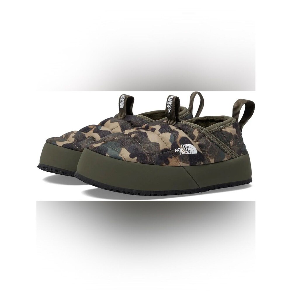 The North Face Kids Boys Camo Camouflage Print Slippers. 2.